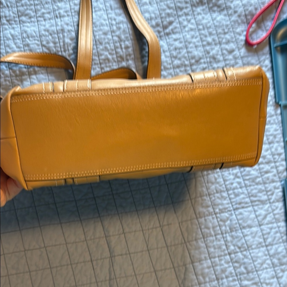 Coach Tan Leather Tote Bag with Reinforced Handles - Picture 9 of 9